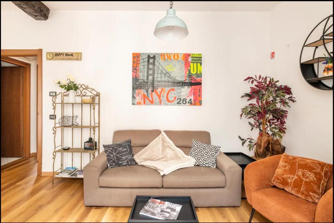 Piazza Volta Apartment كومو المظهر الخارجي الصورة